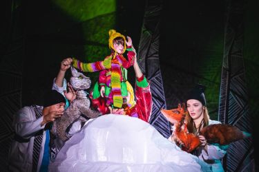 liska s duhovymi ocami