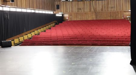 prenajom stare divadlo nitra