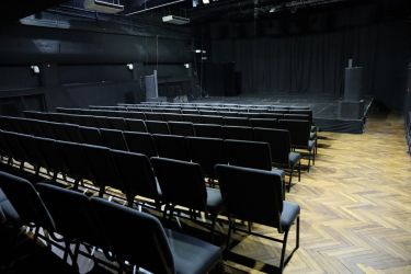 prenajom stare divadlo nitra