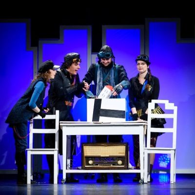 velka tovaren na slova