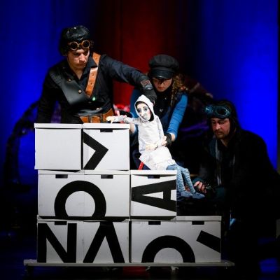 velka tovaren na slova