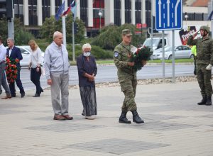 Kladenie vencov 77. výročie SNP